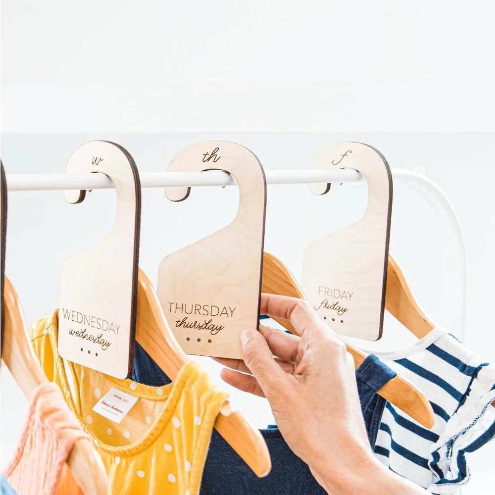 👚 Set of 7 Days of the Week Wooden Closet Dividers from Etsy
